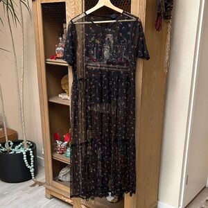 Wednesday'S Girl Black Floral Mesh Overlay Short Sleeve Dress